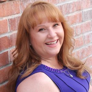 Meet your Posher, Leslie